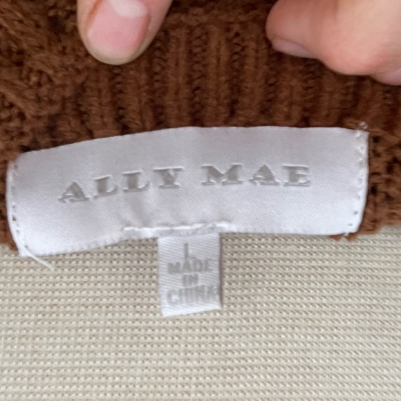 Ally Mae Brown matching Floral Embroidered Sunflower Button Cardigan and tank - Picture 5 of 9